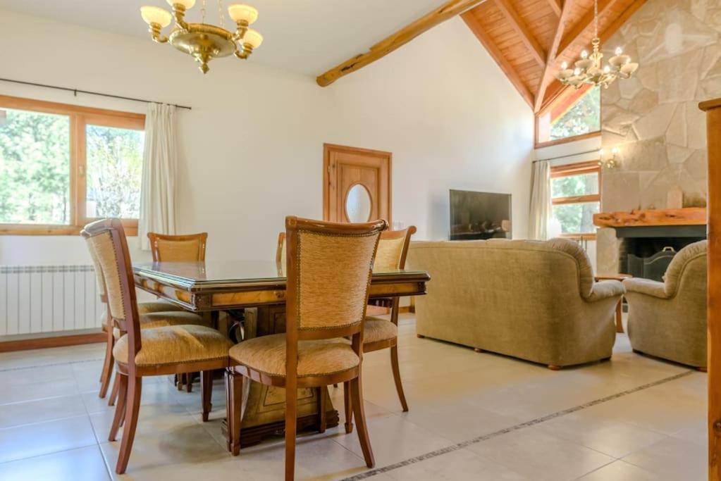 Casa En Bosque De Pinos